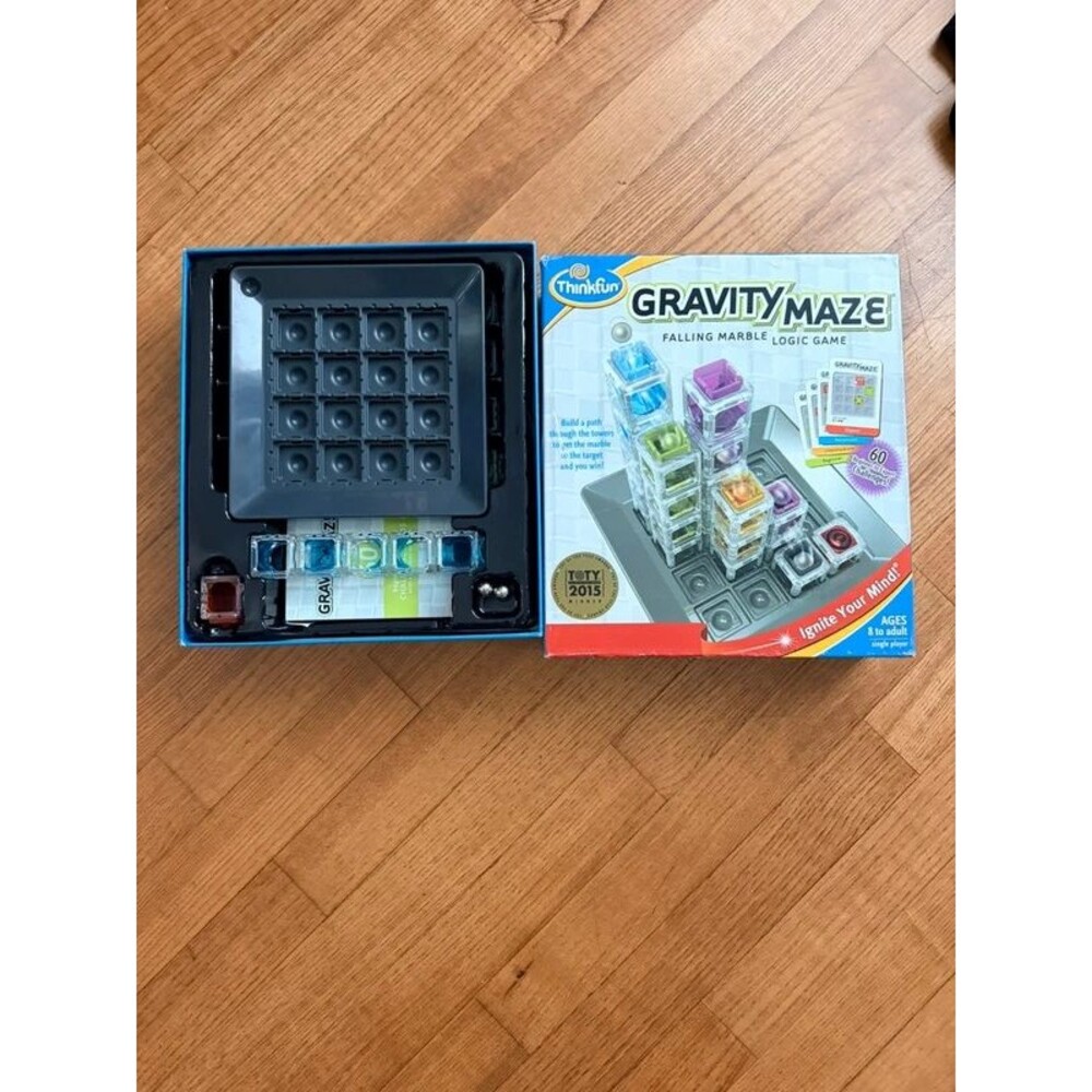 Thinkfun Gravity Maze marble puzzle logic with cards game good used condition